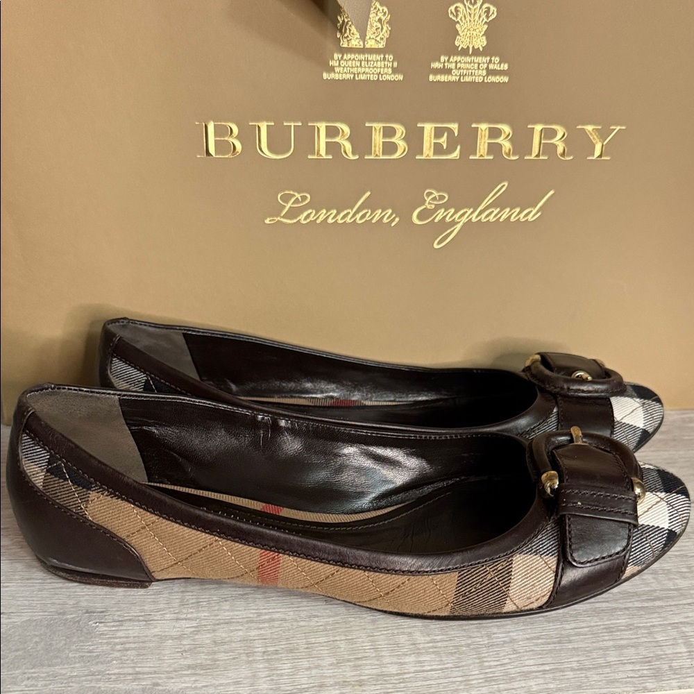 Burberry Women's Checkered Flats - Brown and Black; 39/8.5 - Picture 9 of 9